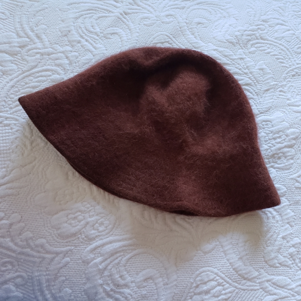 🫖2/$20 Vintage Rabbit Hair Hat Made In France